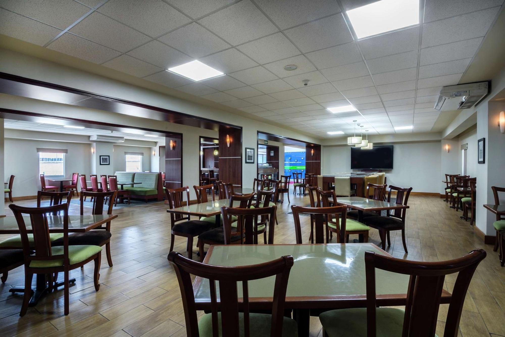 מלון Hampton By Hilton San Juan del Río מראה חיצוני תמונה